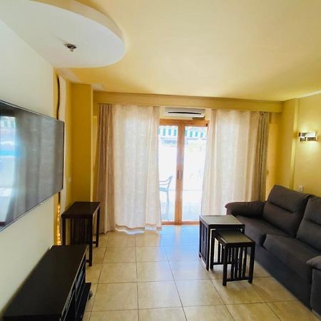 Cozy Apartment Close To Fanabe Beach, Tenerife Адехе Екстериор снимка