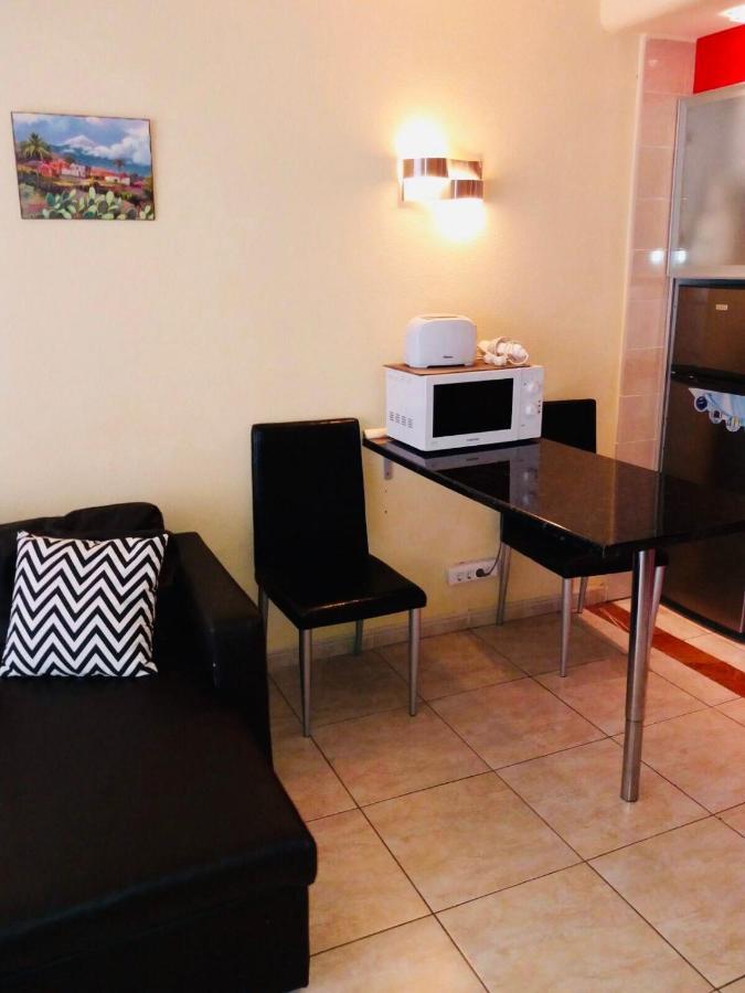 Cozy Apartment Close To Fanabe Beach, Tenerife Адехе Екстериор снимка