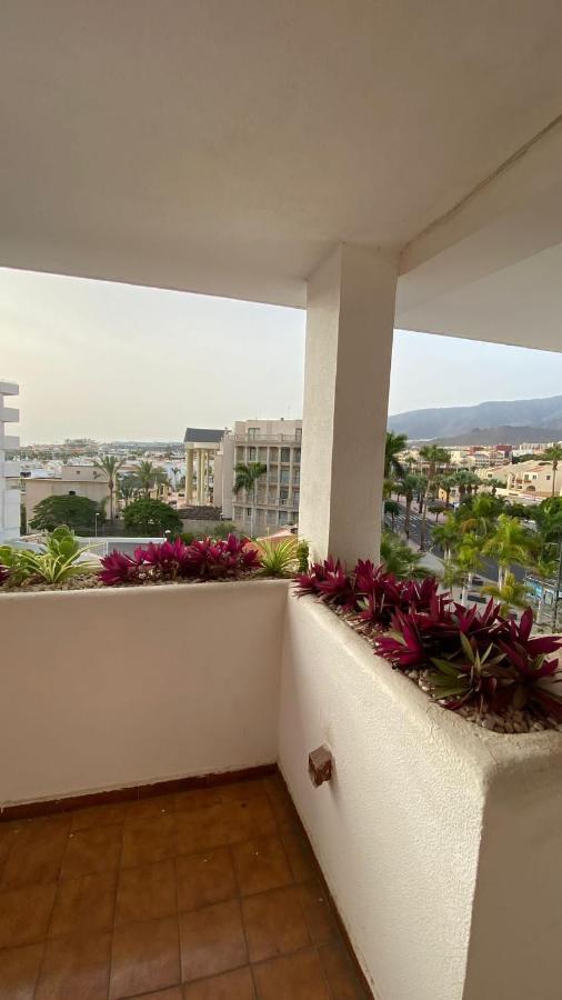 Cozy Apartment Close To Fanabe Beach, Tenerife Адехе Екстериор снимка