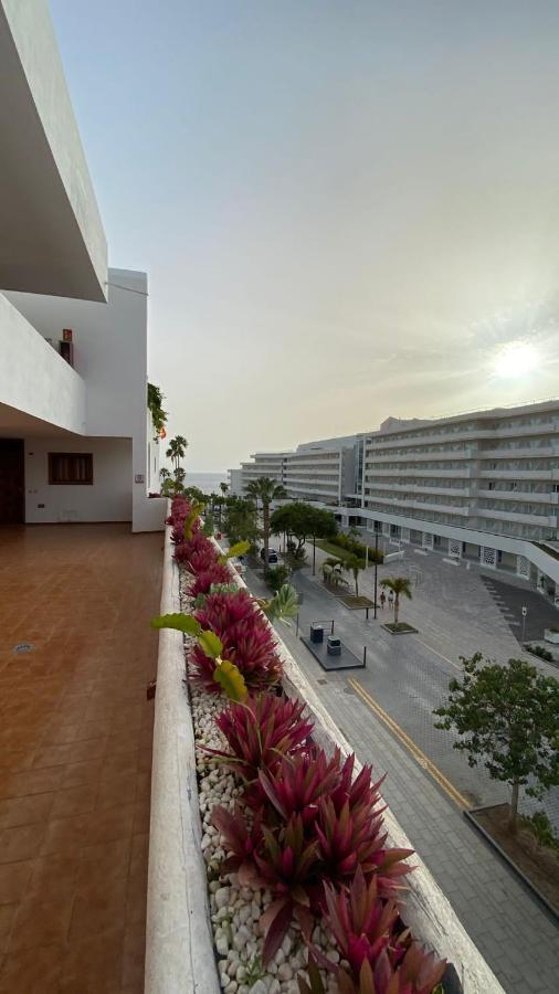 Cozy Apartment Close To Fanabe Beach, Tenerife Адехе Екстериор снимка