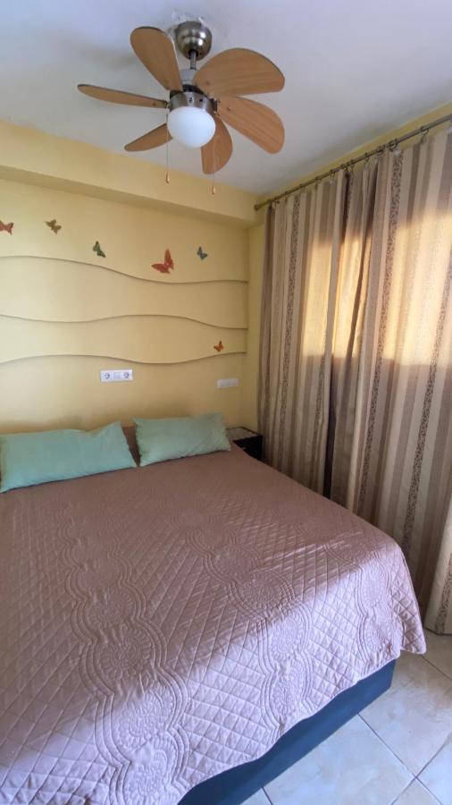 Cozy Apartment Close To Fanabe Beach, Tenerife Адехе Екстериор снимка