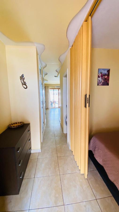 Cozy Apartment Close To Fanabe Beach, Tenerife Адехе Екстериор снимка